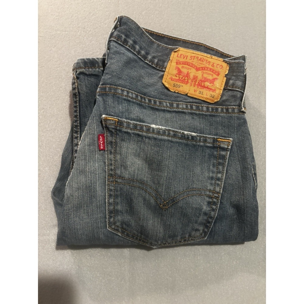 Levi's 559 Jeans Mens 31x32 Blue Relaxed Straight Med Wash Denim